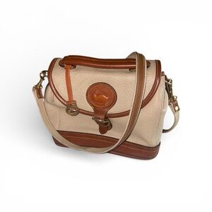 Dooney & Bourke Field Bag/ Camera bag. Crossbody bag
